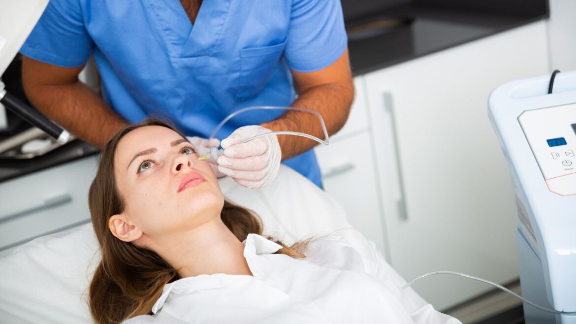 Karboksyterapia na twarz: Tajemnica promiennej i odmłodzonej skóry