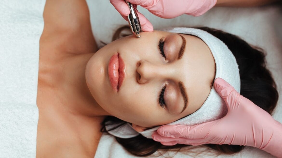 Mikrodermabrazja – wygładzenie i regeneracja cery