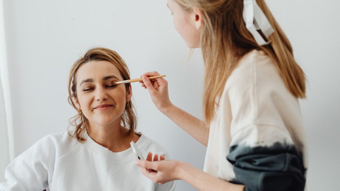 Szkolenia kosmetyczne – jakie kompetencje możesz zdobyć u nas i z dofinansowaniem